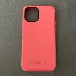 BRAND NEW. OTTERBOX Symmetry iPhone 12/12 pro case